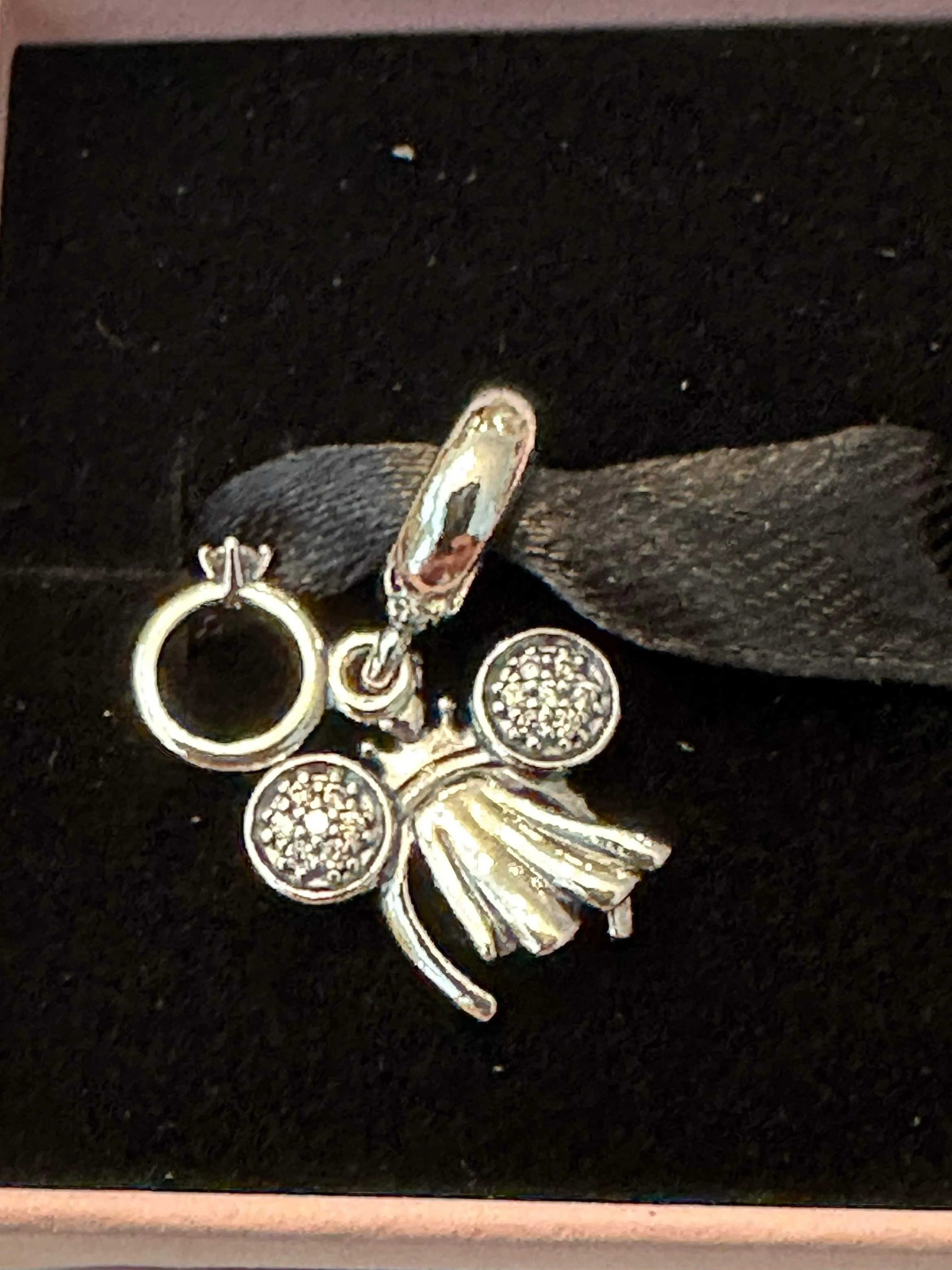 Disney Parks Pandora Bride Minnie Ears Headband Ring Charm Dangle 2023 Exclusive